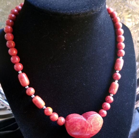 GSJ Spiny Oyster Heart & Bead Necklace EUC - Picture 8 of 14